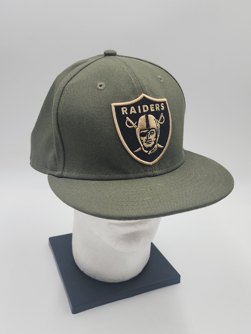 New Era  Raiders 59Fifty  Hat Green & Gold Colors NFL SIZE 7 3/4 61.5CM